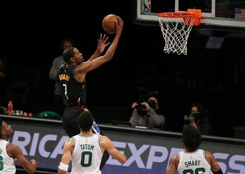  NBA战报：欧文42分率独行侠卡位战险胜勇士